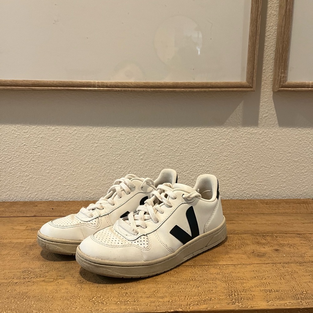 Veja Cream Sneakers with Black Accents